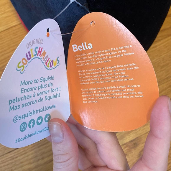 Squishmallow Bella the Spider Bag - Picture 3 of 4